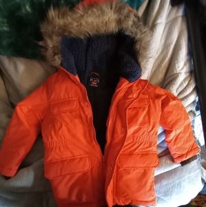 Boys winter jacket in beautiful condition 5t